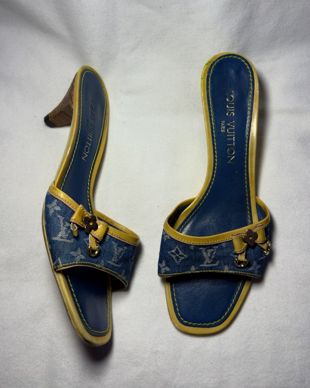Louis Vuitton Denim Monogram Mules – primi anni 2000