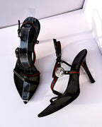 Sandalo Gucci nero con web stripe e logo GG