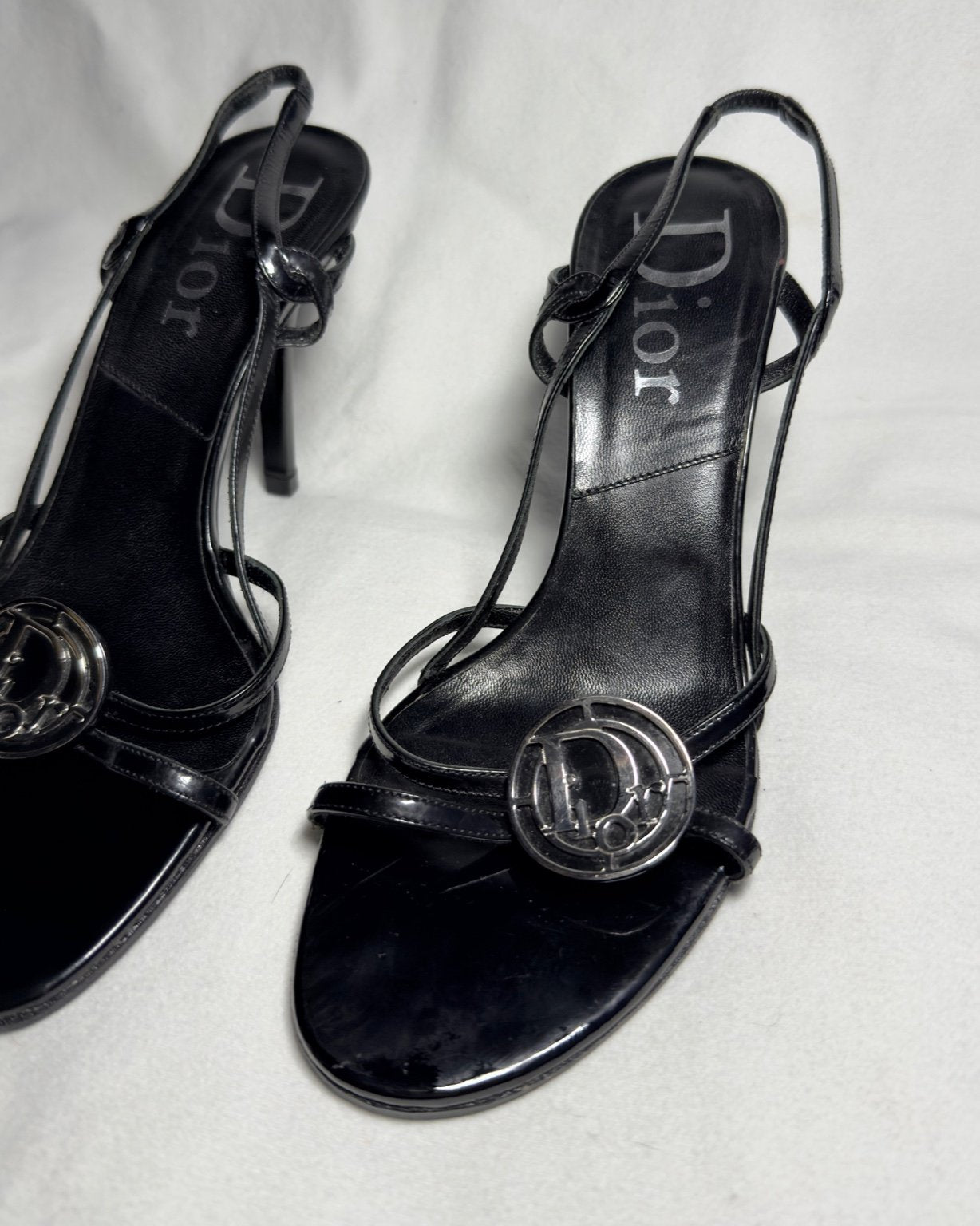 Dior Sandali Neri con Medaglione CD in vernice 2000