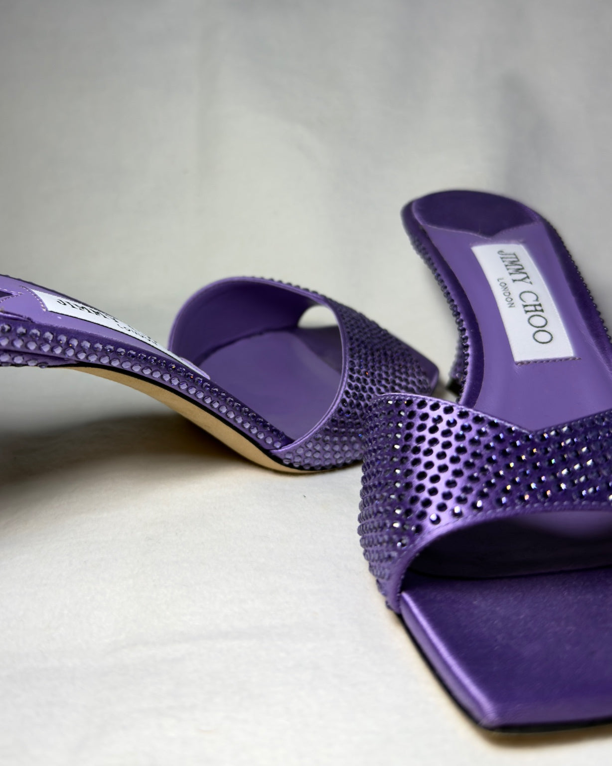 JIMMY CHOO – Mules viola crystal satin | Christmas Special Drop