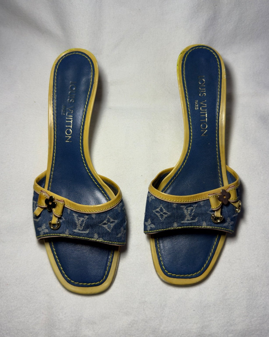 Louis Vuitton Denim Monogram Mules – primi anni 2000