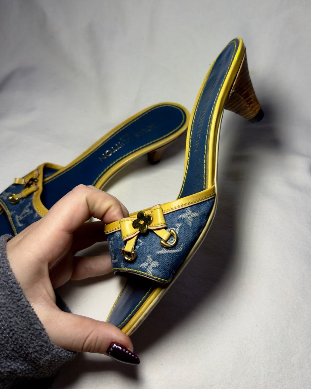 Louis Vuitton Denim Monogram Mules – primi anni 2000