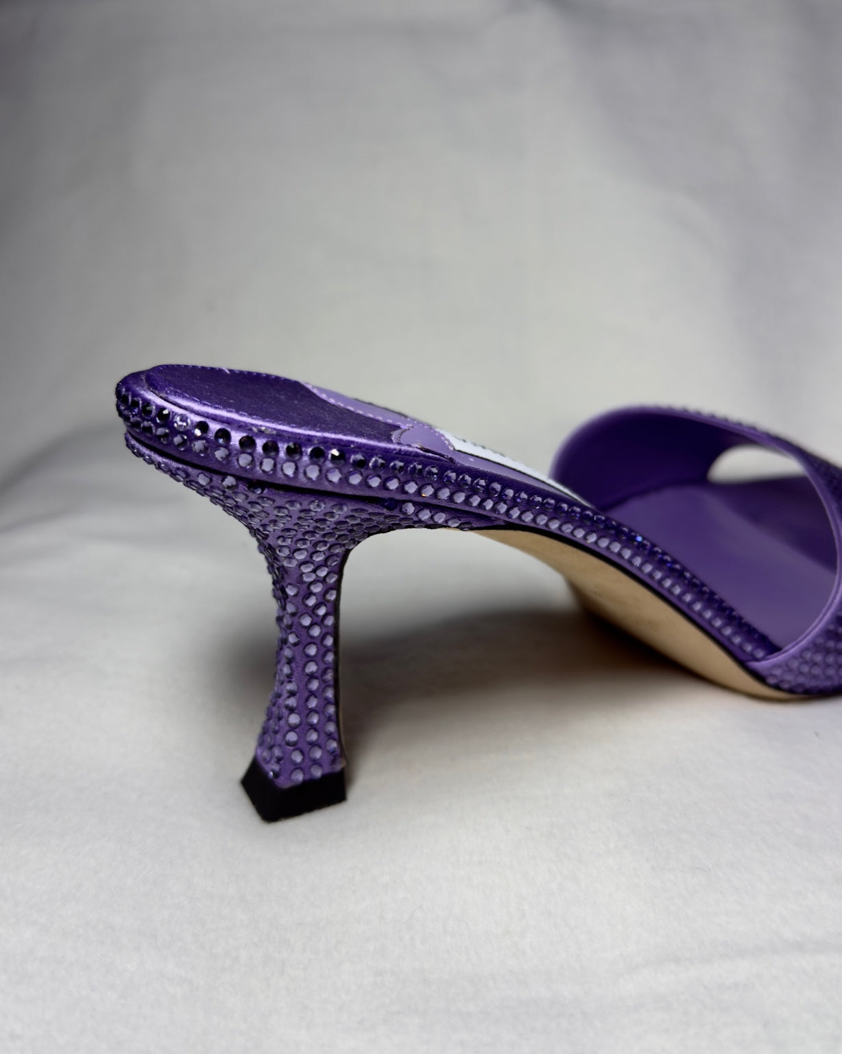 JIMMY CHOO – Mules viola crystal satin | Christmas Special Drop