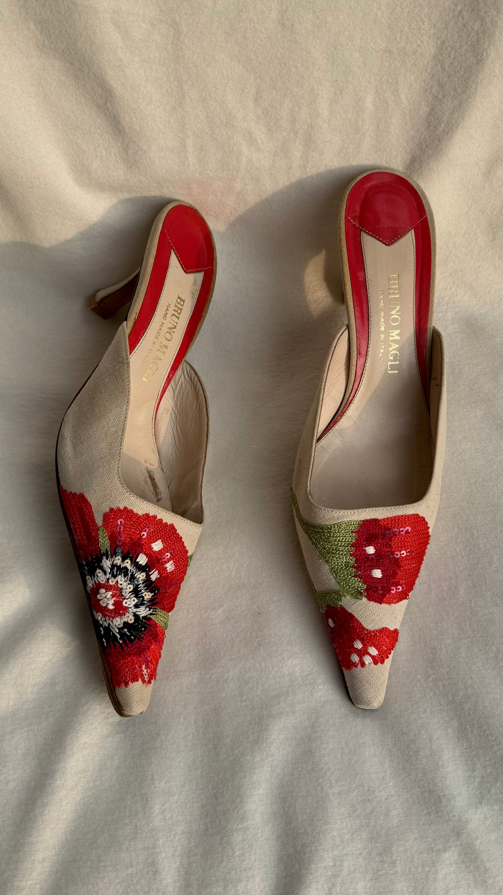 Karen - mules Bruno Magli con ricamo floreale