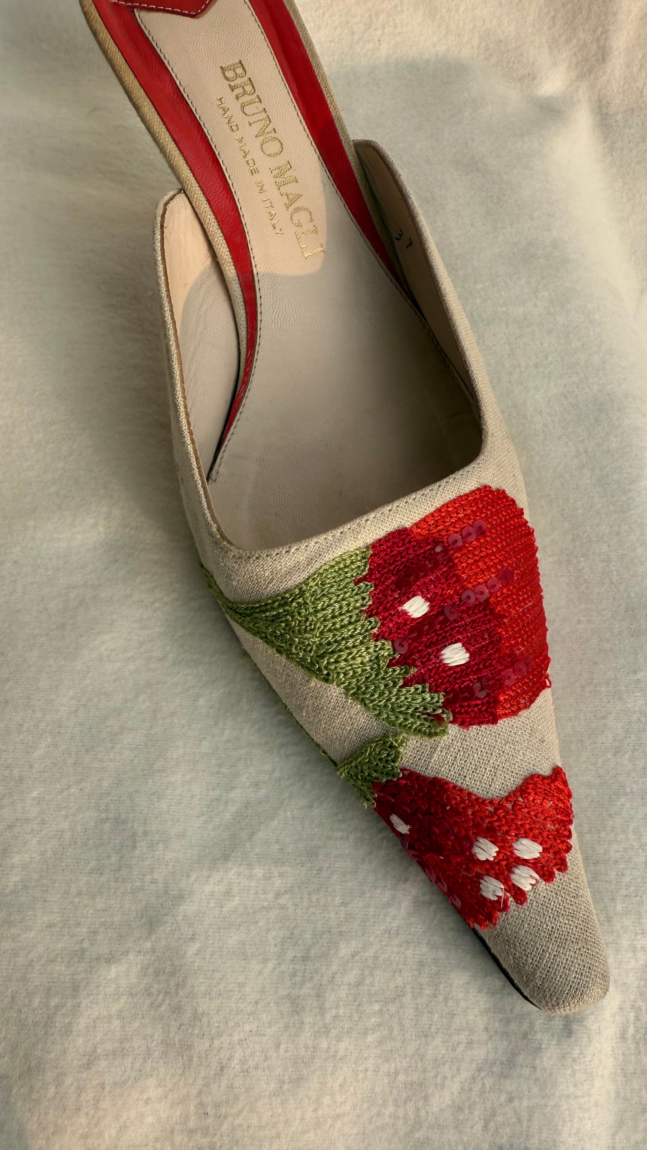 Karen - mules Bruno Magli con ricamo floreale