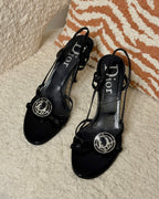 Sandali Christian Dior in vernice con Medaglione logato