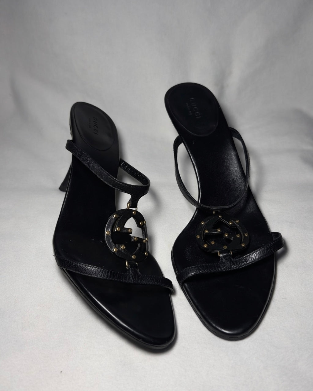 Gucci Mules GG Logo – Pelle Nera | Anni 2000